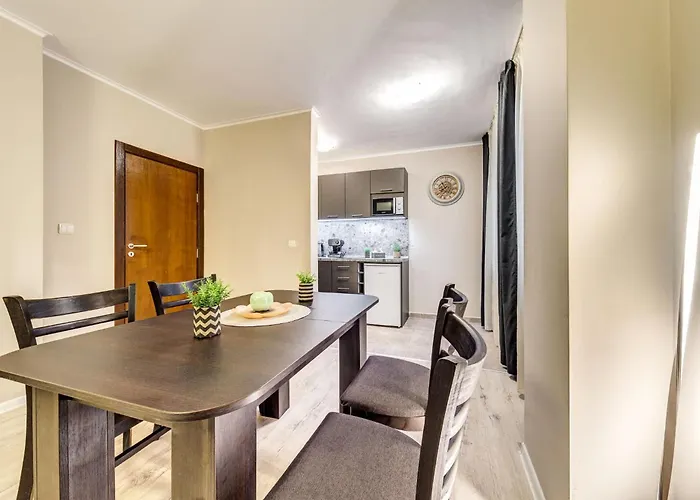 Warm Mountain Hideout بامبوروفو